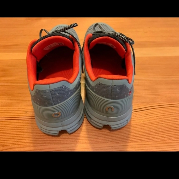 Cloudstratus On Running shoes - Picture 3 of 6